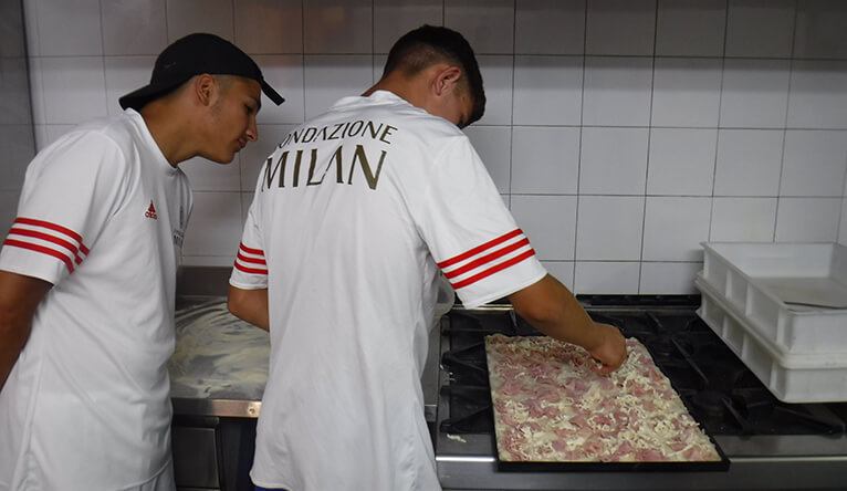 Il Laboratorio di Pizzeria del presidio Sport for Change Roma
