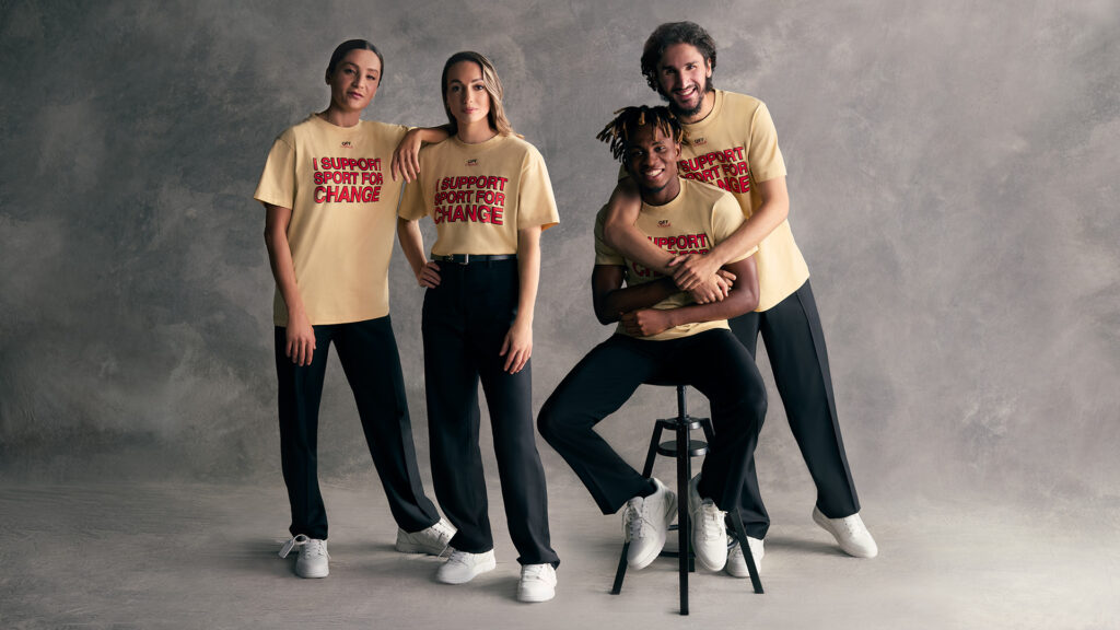 AC Milan and Off-White™ deepen their relationship by releasing a new limited-edition “I SUPPORT SPORT FOR CHANGE” t-shirt and a special campaign