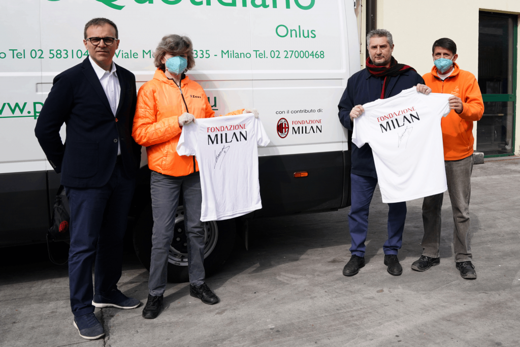 AC Milan and Fondazione Milan supporting Pane Quotidiano with the distribution of food to milanesi in need