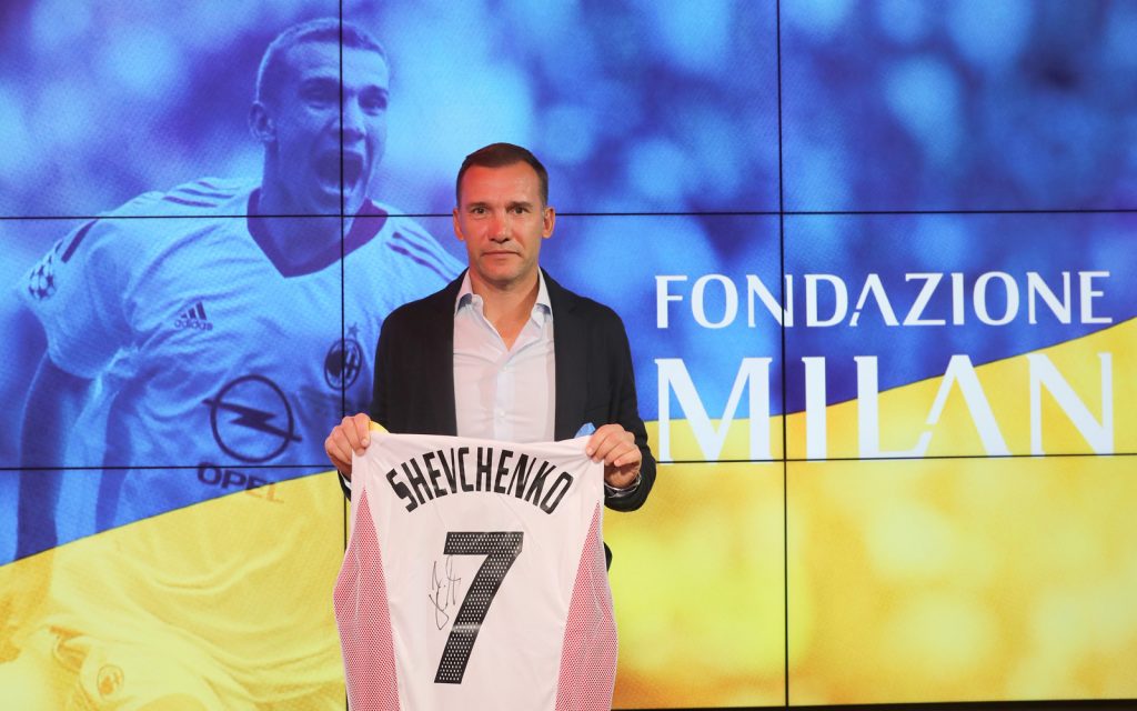 Shevchenko thanks the rossoneri family for “AC Milan for Peace”: new project to rebuild Irpin Stadium ready with Fondazione Milan