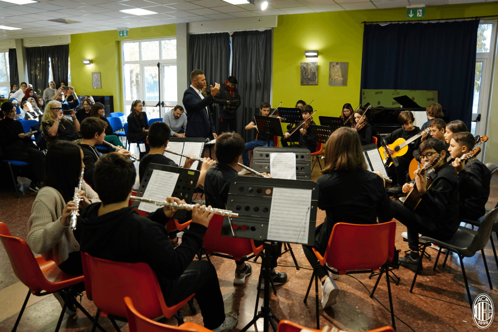 Restore the Music Milan: the students' performance with their new musical instruments