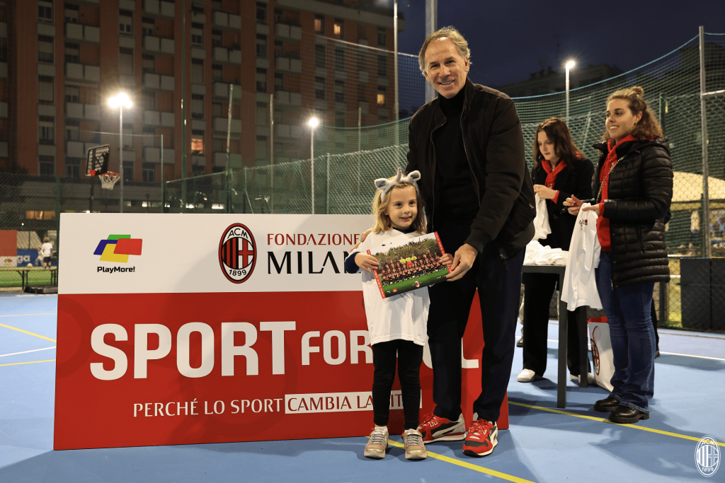 Franco Baresi visits the Sport for All programme at PlayMore!
